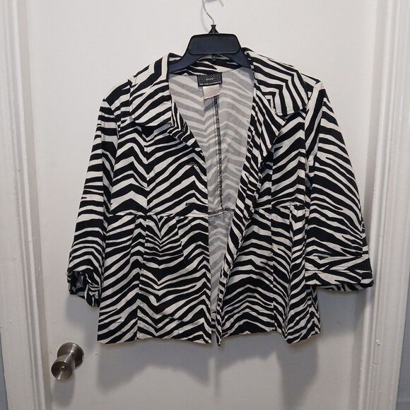 New York Clothing Co. Zebra Print Cropped Blazer – Size 18W – Missing 1 Button - Picture 1 of 10